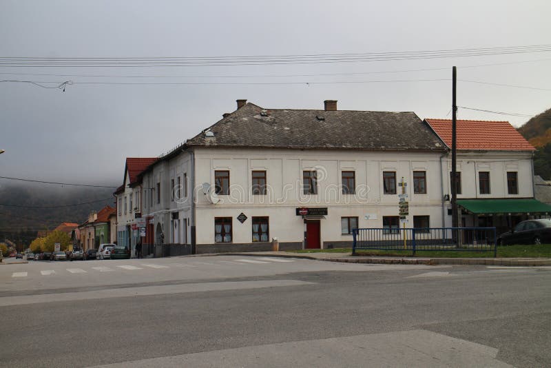 Hlavné námestie v Plešivci, Slovensko
