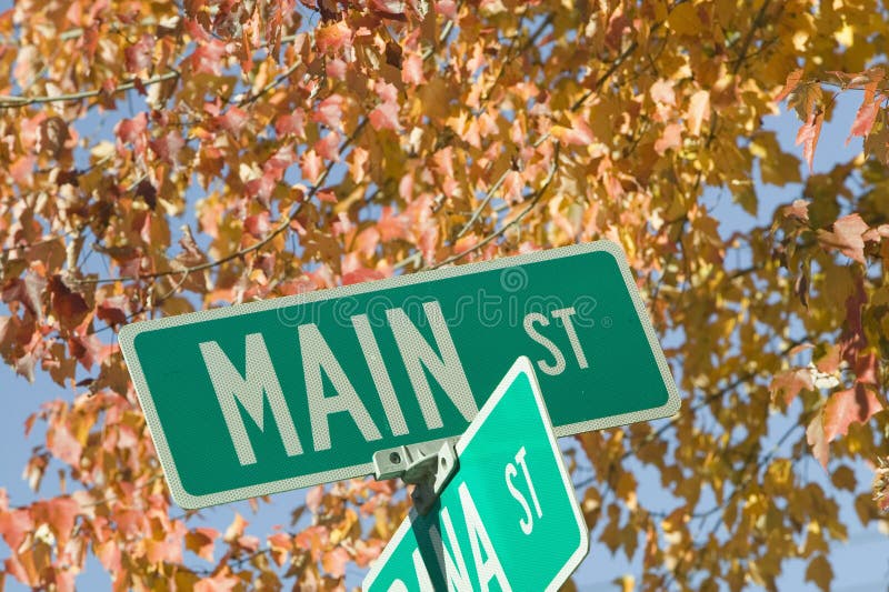 Main Street USA och höstsidor, New Hampshire, New England royaltyfria foton