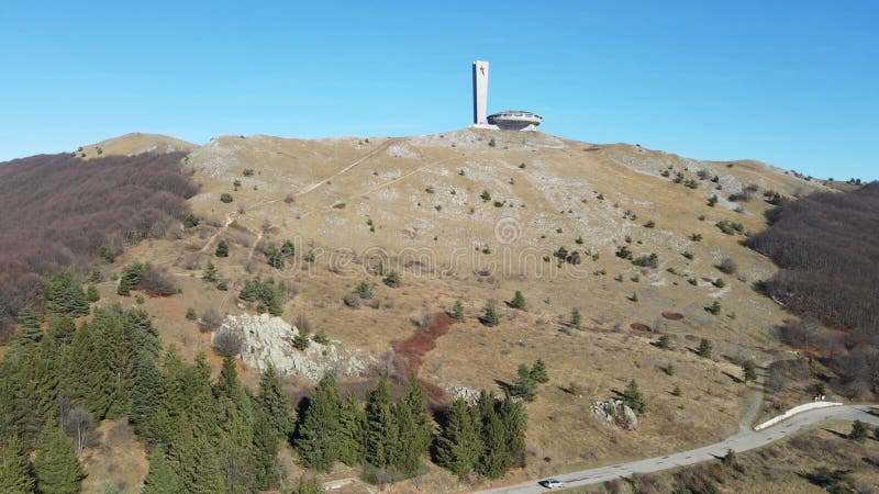 Maison commémorative du parti communiste bulgare à buzludzha pic bulgaria clips vidéos
