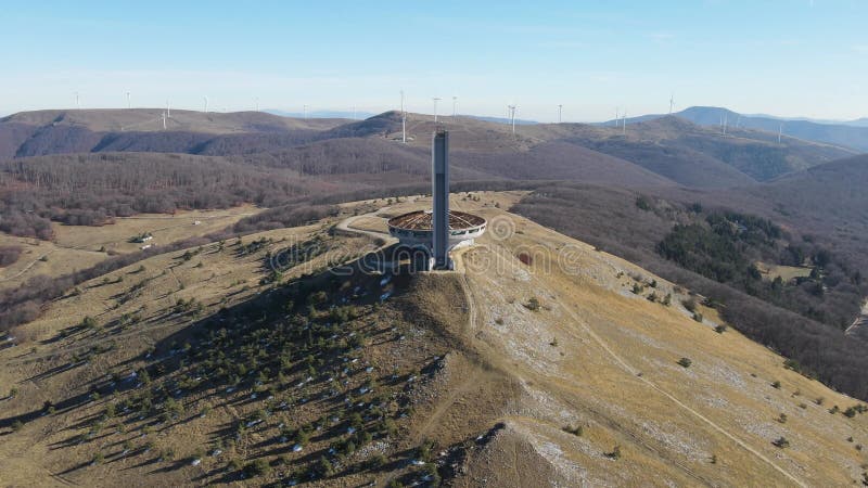Maison commémorative du parti communiste bulgare à buzludzha pic bulgaria clips vidéos