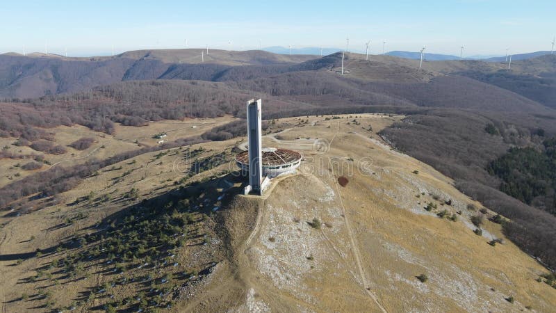 Maison commémorative du parti communiste bulgare à buzludzha pic bulgaria banque de vidéos