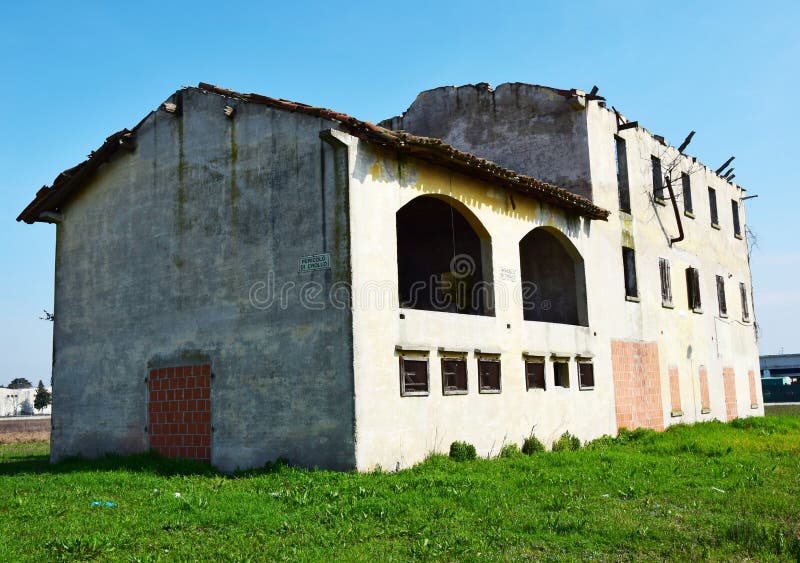 Maison de décomposition en Vénétie photographie stock libre de droits Maison de décomposition en Vénétie photographie stock libre de droits
