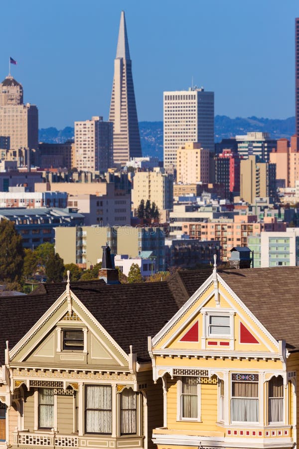 Maisons de San Francisco Victorian dans la place la Californie d'Alamo photos stock Maisons de San Francisco Victorian dans la place la Californie d'Alamo photos stock