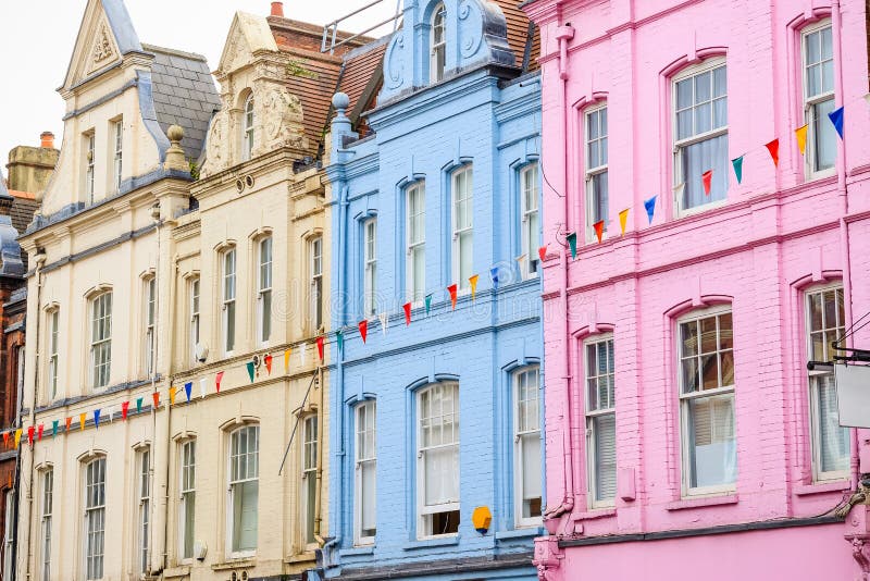 Maisons en terrasse color?es ? Londres photographie stock libre de droits Maisons en terrasse color?es ? Londres photographie stock libre de droits