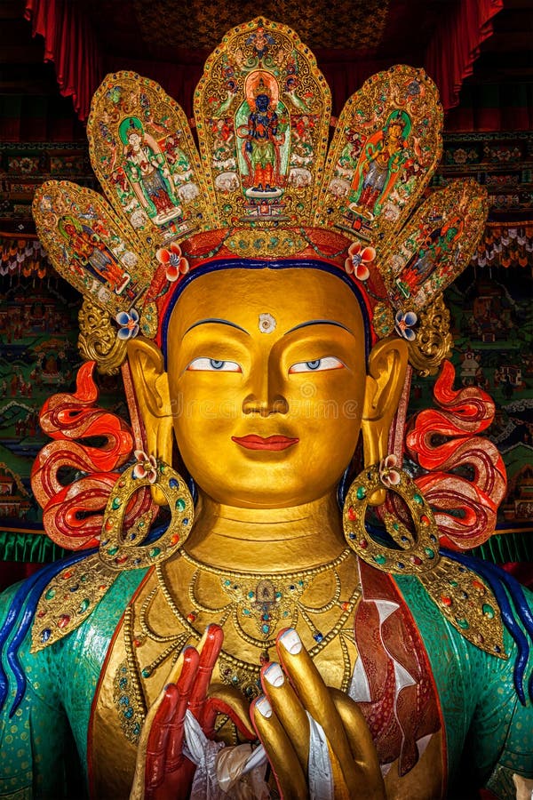 Maitreya Boedha in Thiksey Gompa royalty-vrije stock fotografie Maitreya Boedha in Thiksey Gompa royalty-vrije stock fotografie