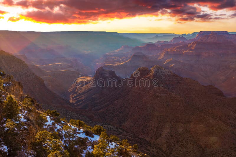 Majestic Vista of the Grand Canyon at Dusk