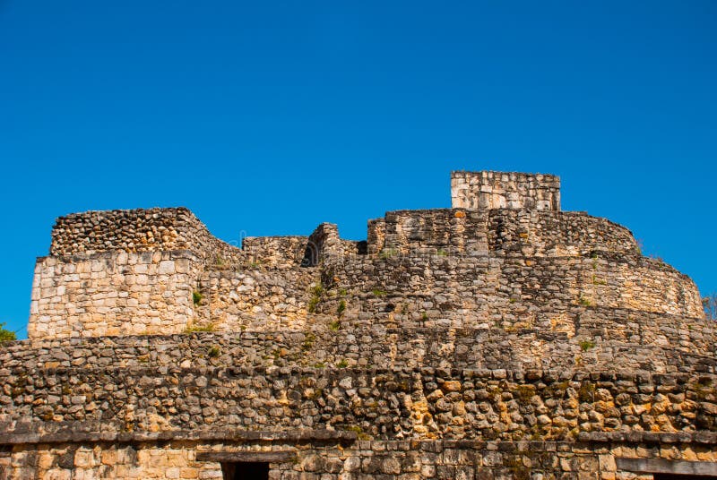 Majestueuze ruïnes in Ek Balam Ek Balam is een archeologische plaats van Yucatec Maya binnen de gemeente van Temozon, Yucatan, Me royalty-vrije stock afbeelding Majestueuze ruïnes in Ek Balam Ek Balam is een archeologische plaats van Yucatec Maya binnen de gemeente van Temozon, Yucatan, Me royalty-vrije stock afbeelding