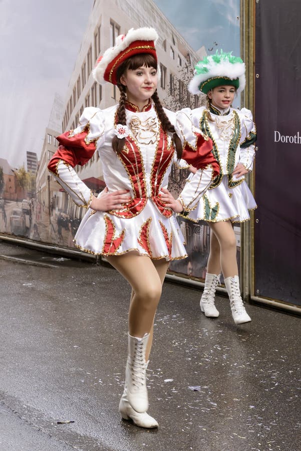 187 Photos de Petite Majorette - Photos de stock gratuites et libres de  droits de Dreamstime