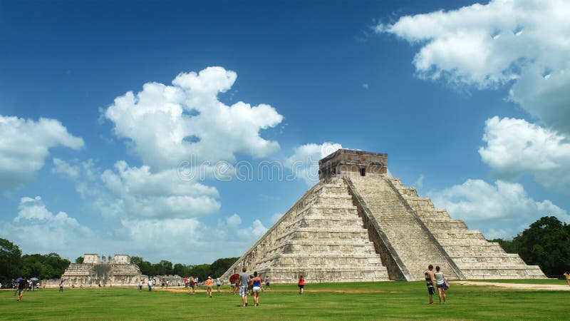 Majski ostrosłup Kukulcan El Castillo w Chichen Itza, Meksyk zdjęcia royalty free Majski ostrosłup Kukulcan El Castillo w Chichen Itza, Meksyk zdjęcia royalty free