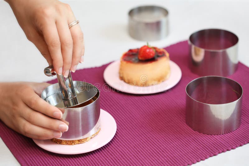 Making strawberry dessert