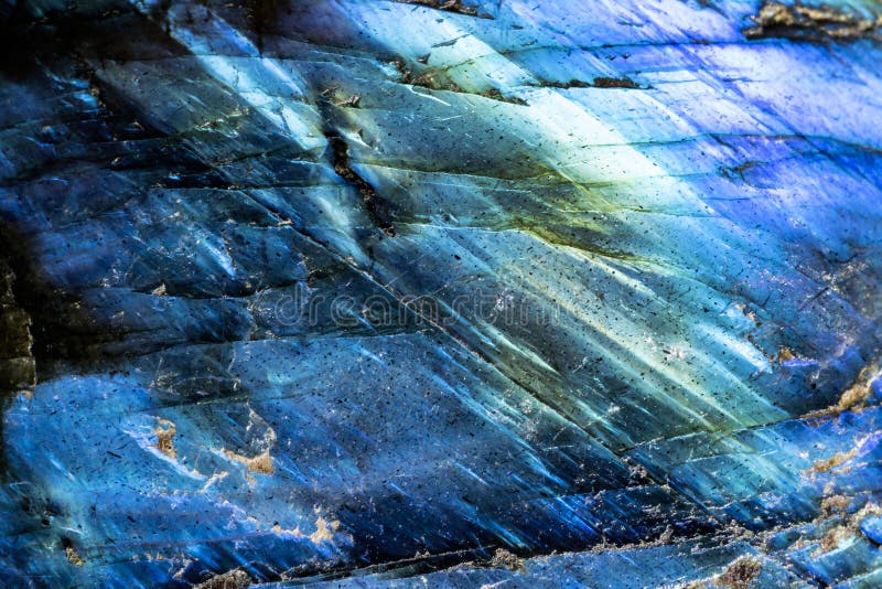 Makrofoto eines blauen Kristallmondsteins