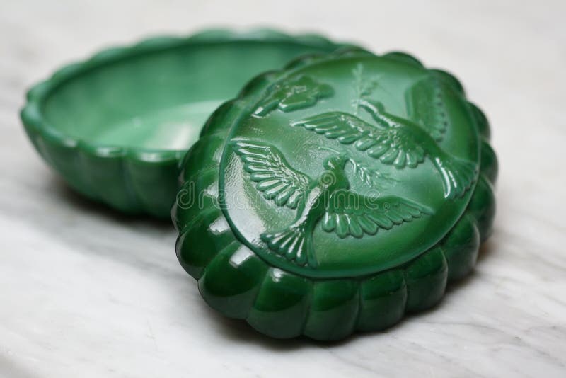 Art deco jade glass jar with doves with the olive branch