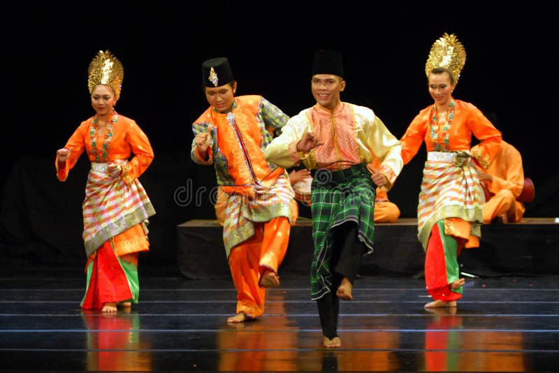 MALAY INDONESIAN DANCE
