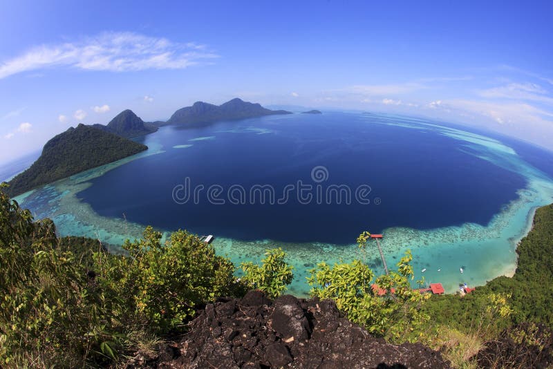 Malaysia Sabah Borneo Scenic View of Tun Sakaran Marine Park tropical island (Bohey Dulang) Semporna, Sabah