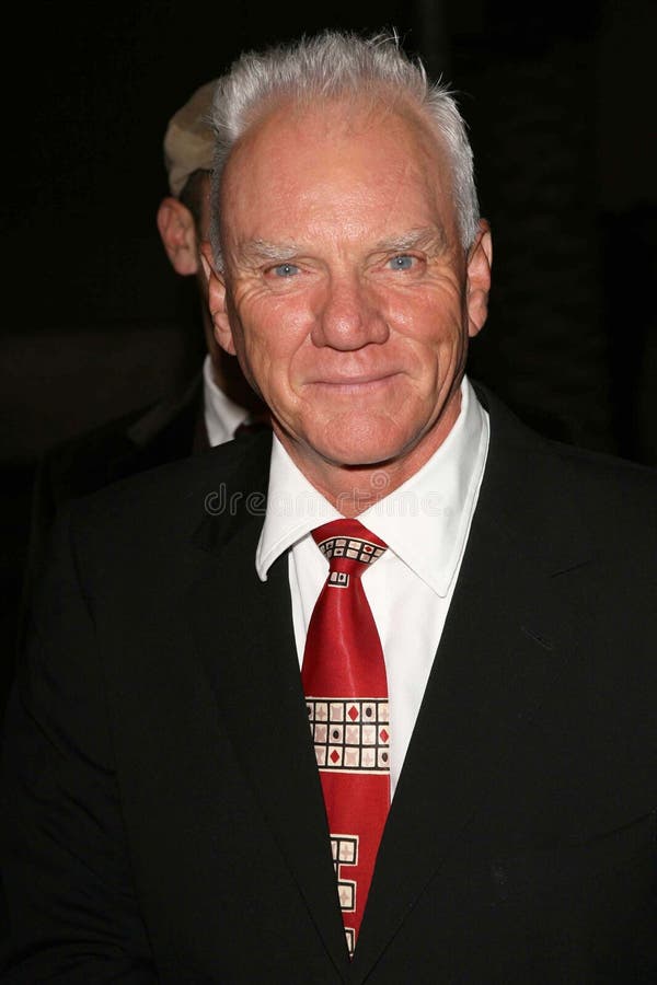 Malcolm McDowell bij het Feest van de Nacht van Jules Verne Adventure Film Festival Openings. Het auditorium van het Heiligdom, Lo royalty-vrije stock afbeeldingen Malcolm McDowell bij het Feest van de Nacht van Jules Verne Adventure Film Festival Openings. Het auditorium van het Heiligdom, Lo royalty-vrije stock afbeeldingen