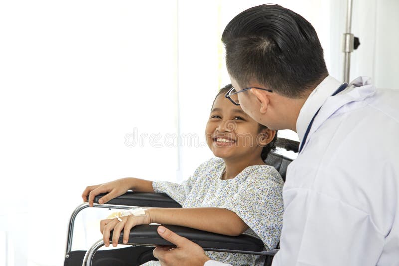 asian doctor touching pediatric patients royalty free stock photos asian doctor touching pediatric patients royalty free stock photos