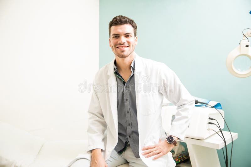 Male Therapist At A Health Spa Stock Image Image Of Latin Copy 103582737