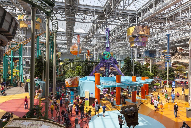 Mall Amerikas des Vergnügungsparks in Bloomington, Mangan am 6. Juli, lizenzfreie stockfotos Mall Amerikas des Vergnügungsparks in Bloomington, Mangan am 6. Juli, lizenzfreie stockfotos