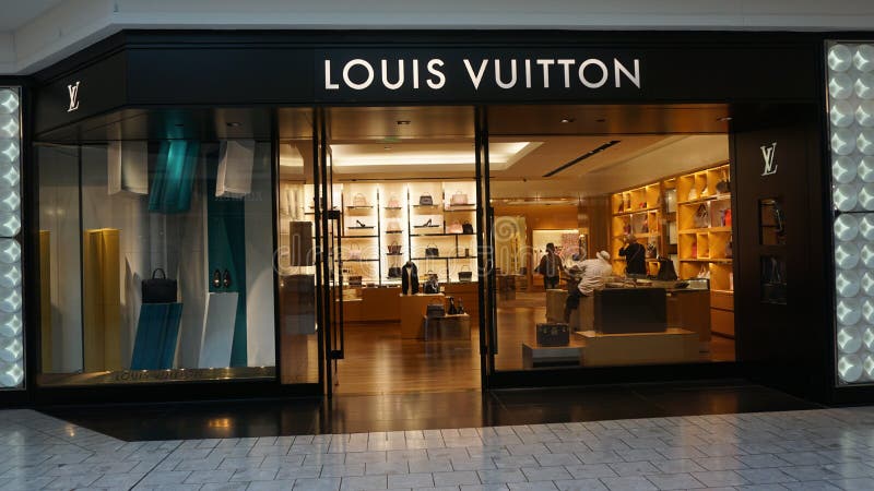 Louis Vuitton Store At Rodeo Drive In Beverly Hills Editorial Stock Image - Image of fashion ...