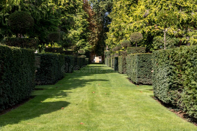 Malowniczy Jardins Du Manoir d Eyrignac w Dordogne obraz stock Malowniczy Jardins Du Manoir d Eyrignac w Dordogne obraz stock