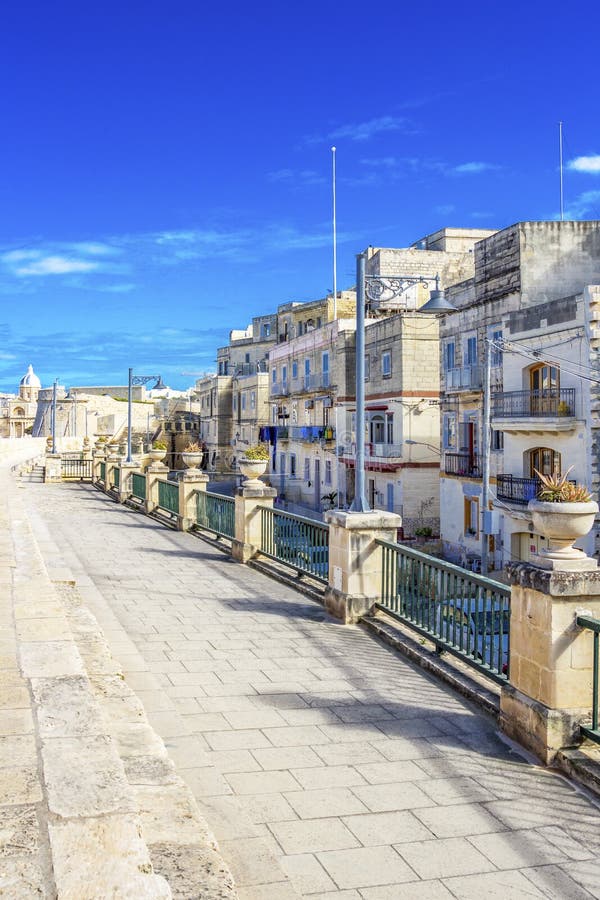 Maltesischer Streetscape in Birgu, Malta stockfoto Maltesischer Streetscape in Birgu, Malta stockfoto