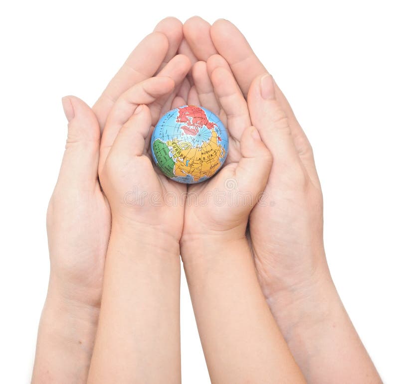 Maman et enfant remettant un globe photo libre de droits Maman et enfant remettant un globe photo libre de droits