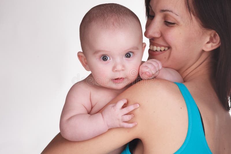 Mamma en baby, mamma met baby, de baby van de mammaholding royalty-vrije stock fotografie Mamma en baby, mamma met baby, de baby van de mammaholding royalty-vrije stock fotografie