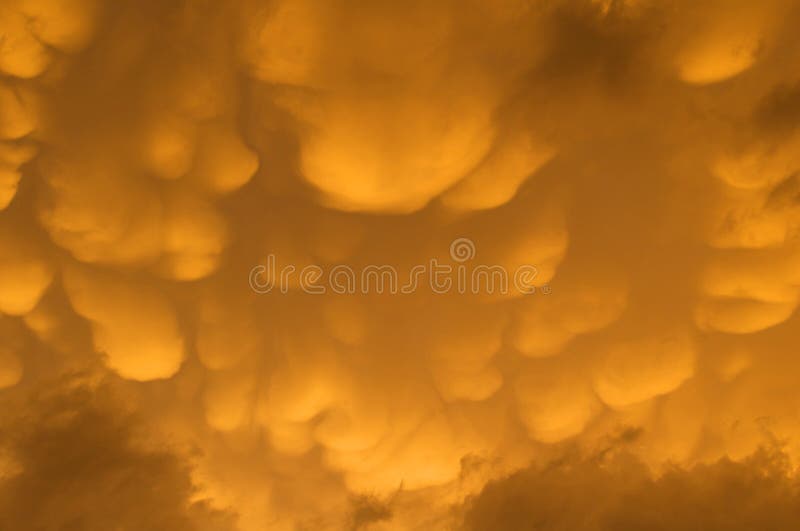 Mammatuswolken over centraal Montana royalty-vrije stock foto's Mammatuswolken over centraal Montana royalty-vrije stock foto's