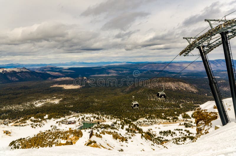 Mammut-Ski Resort stockbild. Bild von sierra, gipfel - 66861031