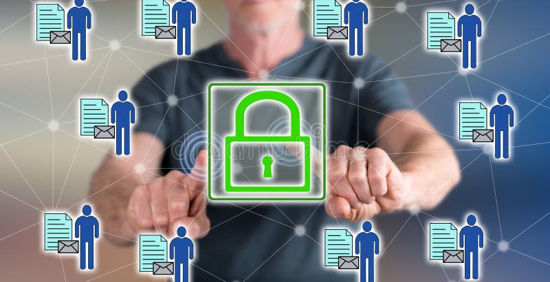 Man att trycka på ett personligt begrepp för datasäkerhet på en pekskärm royaltyfri fotografi Man att trycka på ett personligt begrepp för datasäkerhet på en pekskärm royaltyfri fotografi