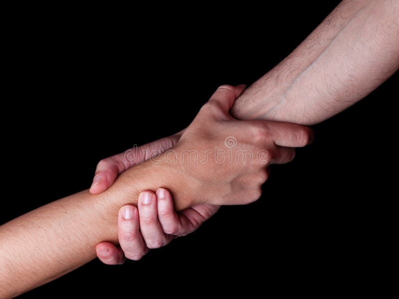Man besparing die, die en vrouw redden helpen door te houden of de voorarm klagen stock afbeelding Man besparing die, die en vrouw redden helpen door te houden of de voorarm klagen stock afbeelding