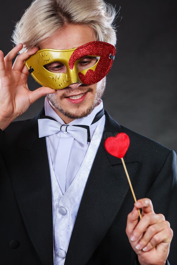 Знакомства masked love екатеринбург