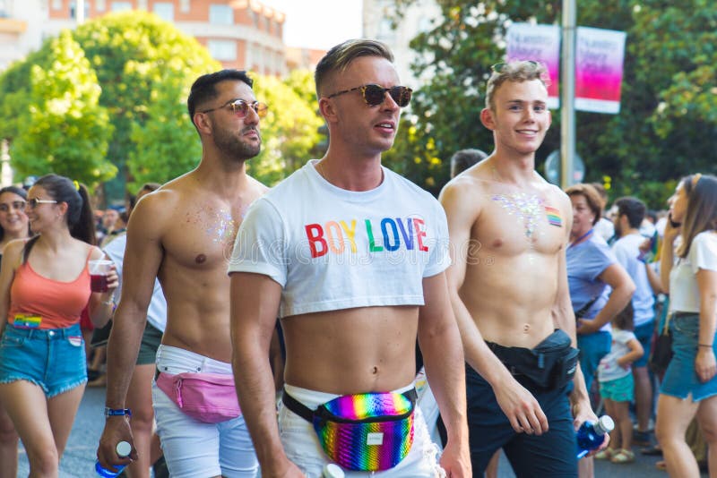 Madrid Gay Pride 2019: the parade, program, march and more — idealista