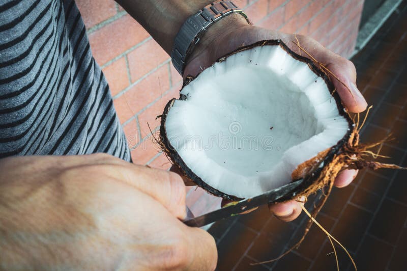 Man Cutting Coconut Nicaragua Stock Image Image of food, latin 23220417