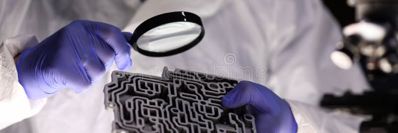 Man examines spare part an automatic transmission. Examination manufacturing defects and operational defects. Violation operating rules. Failure automatic royalty free stock photography Man examines spare part an automatic transmission. Examination manufacturing defects and operational defects. Violation operating rules. Failure automatic royalty free stock photography