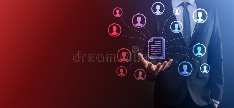 Man hold document e user iconcorporate data management system dms e conceito de sistema de gerenciamento de documentos. clique do imagens de stock