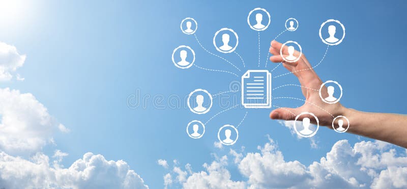 Man hold document e user iconcorporate data management system dms e conceito de sistema de gerenciamento de documentos. clique do imagem de stock royalty free