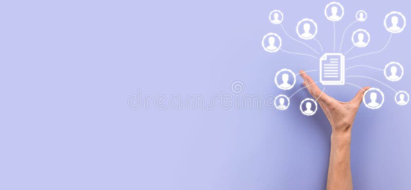 Man hold document e user iconcorporate data management system dms e conceito de sistema de gerenciamento de documentos. clique do imagens de stock royalty free