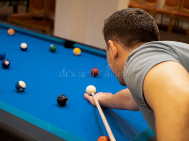 hand game tournament play playing plays played player billiard zero bet  players Stock Photo - Alamy