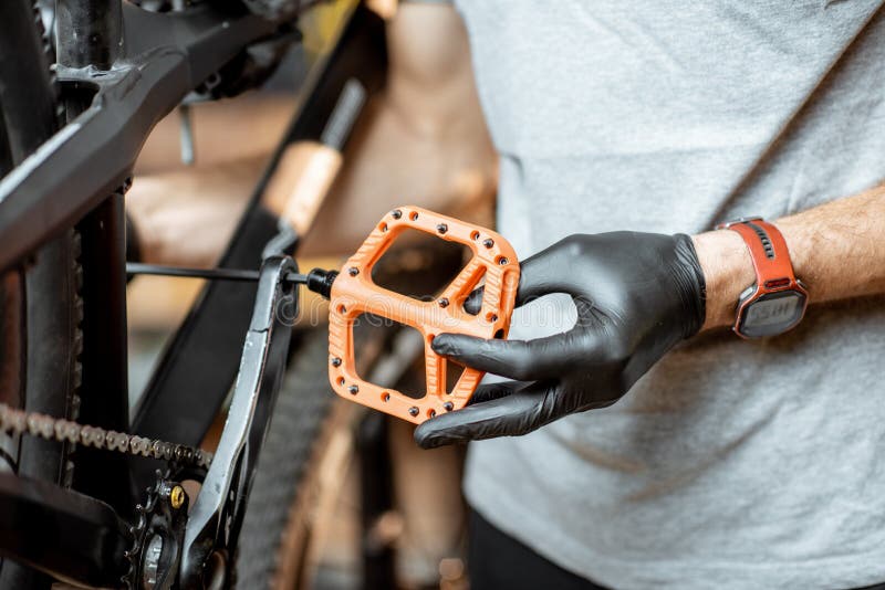 installing bike pedals