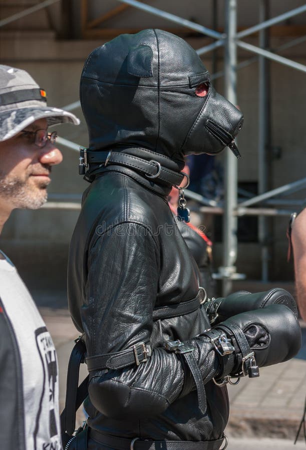 Men In Leather Bondage 85