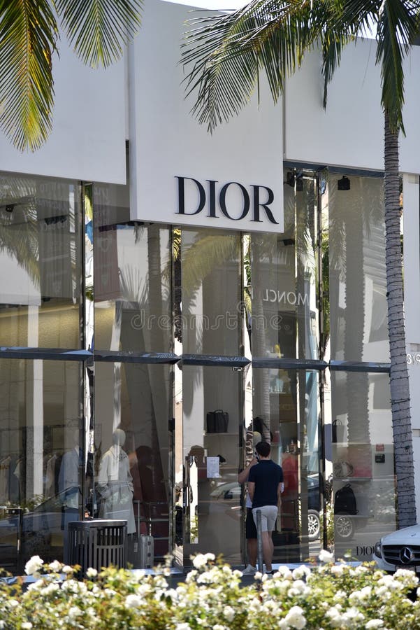 Dior Store Beverly Hills editorial photo. Image of architecture - 168957601