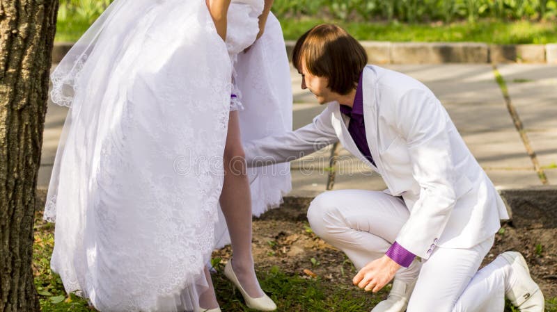 looking under a skirt