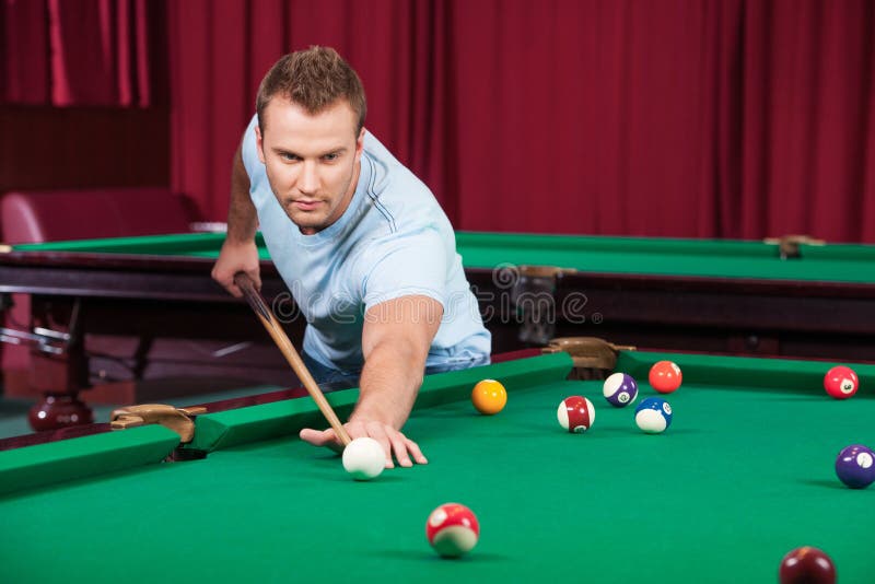 Man playing pool. stock image. Image of games, gambling 33687023