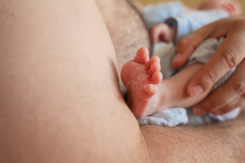 Man, reliability, baby, small, white, new life, parents, dad, newborn, father, love, family, leg, little, daughter, care, holding