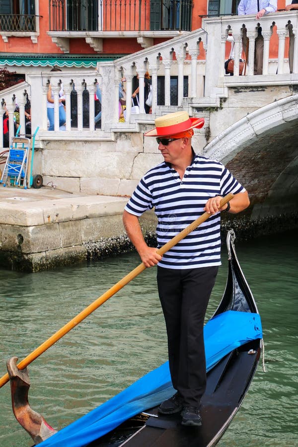 Man Rowing Gondola in Venice, Italy Editorial Stock Photo - Image of ...