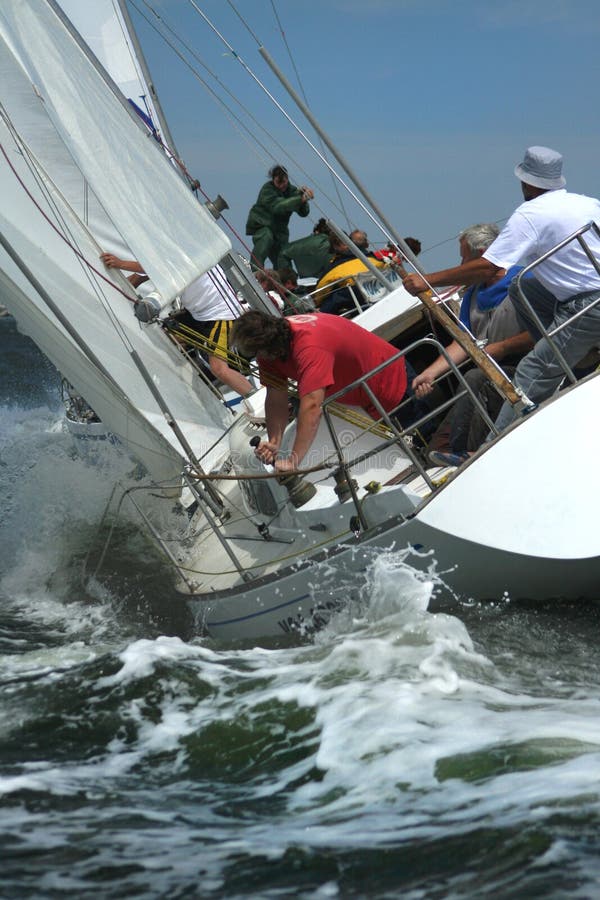 Le mans tempesta seaYachts in caso di onde alte.