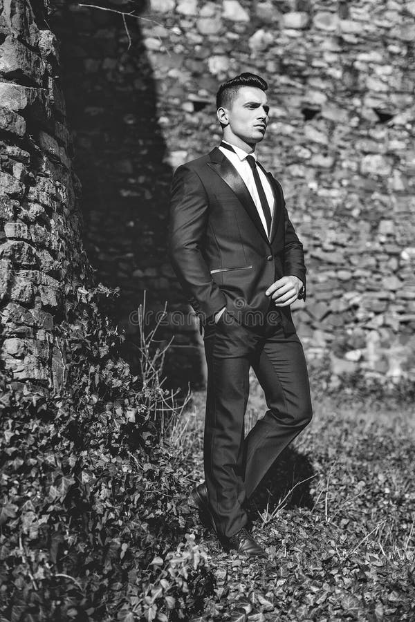 Suitguy | Mens photoshoot poses, Photography poses for men, Business man  photography