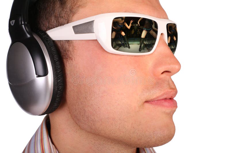 Man with sunglasses and headphones