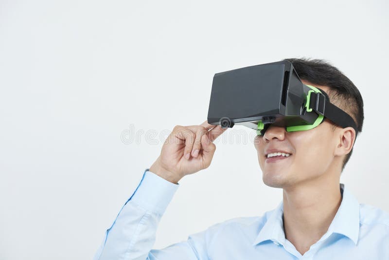 Vr testing. Тестирование VR. Человек тестирует фото. Obese man in VR Glasses.